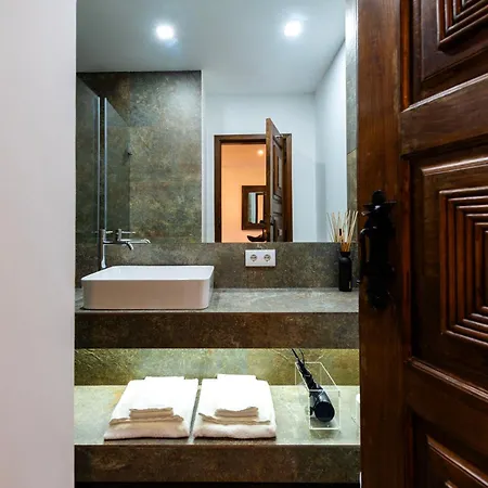 Premium River View I *